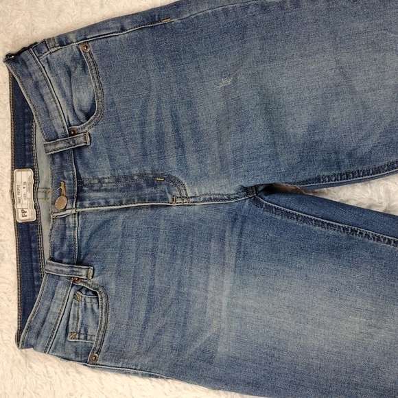 Free People Blue Whiskering Medium Wash Mid Rise Distressed Raw Hem Ankle Jean - Picture 3 of 13